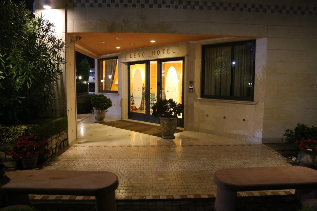 Hotel Lenotel Exterior photo